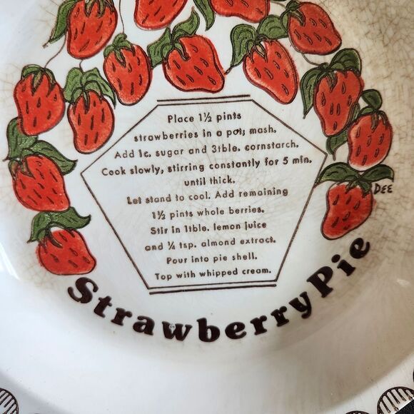 Vintage Strawberry Pie Recipe Ceramic Pie Plate 10in Farmcore Farmhouse Déc - Picture 2 of 8